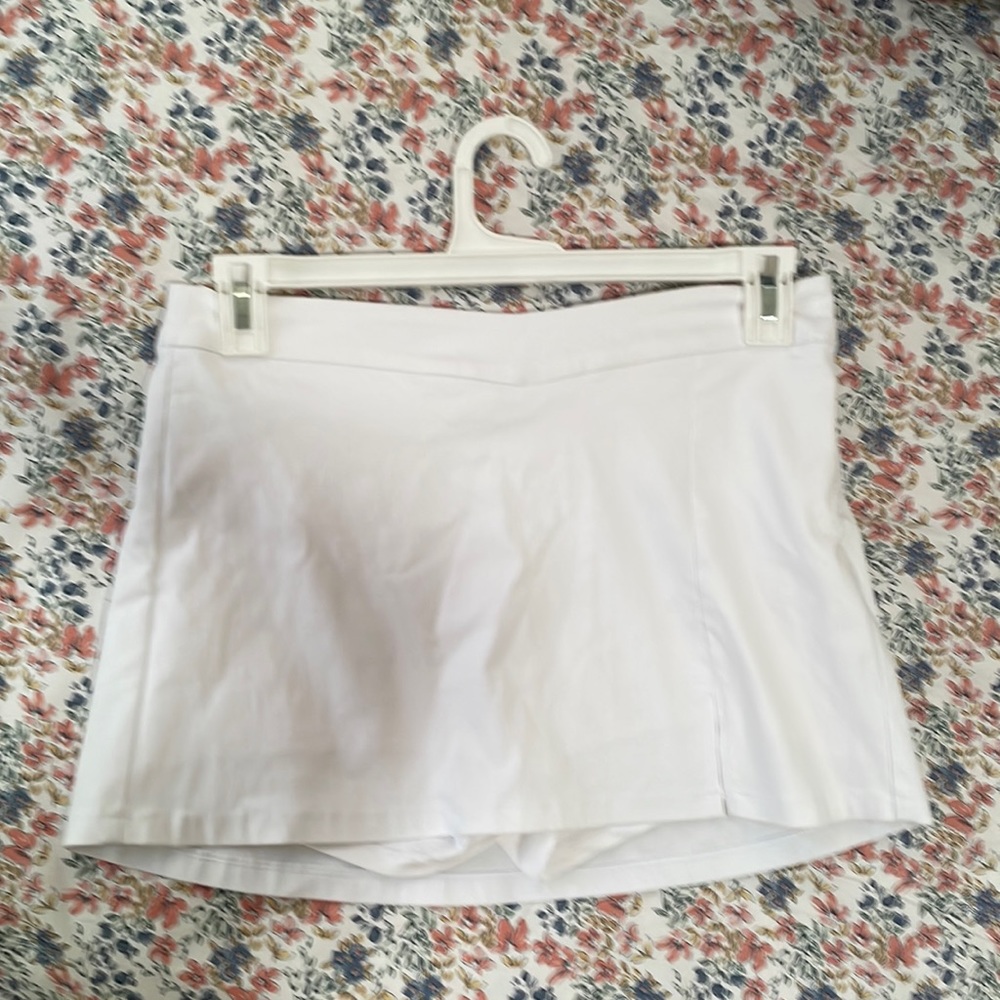 Garage That's Hot Mini V Waist Skort - Bright White